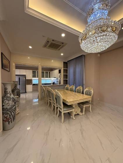 Villa For Rent in Chbar Ampov $5,000