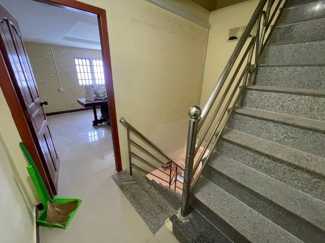 Řadový dům Na prodej in Kamboul $68,000