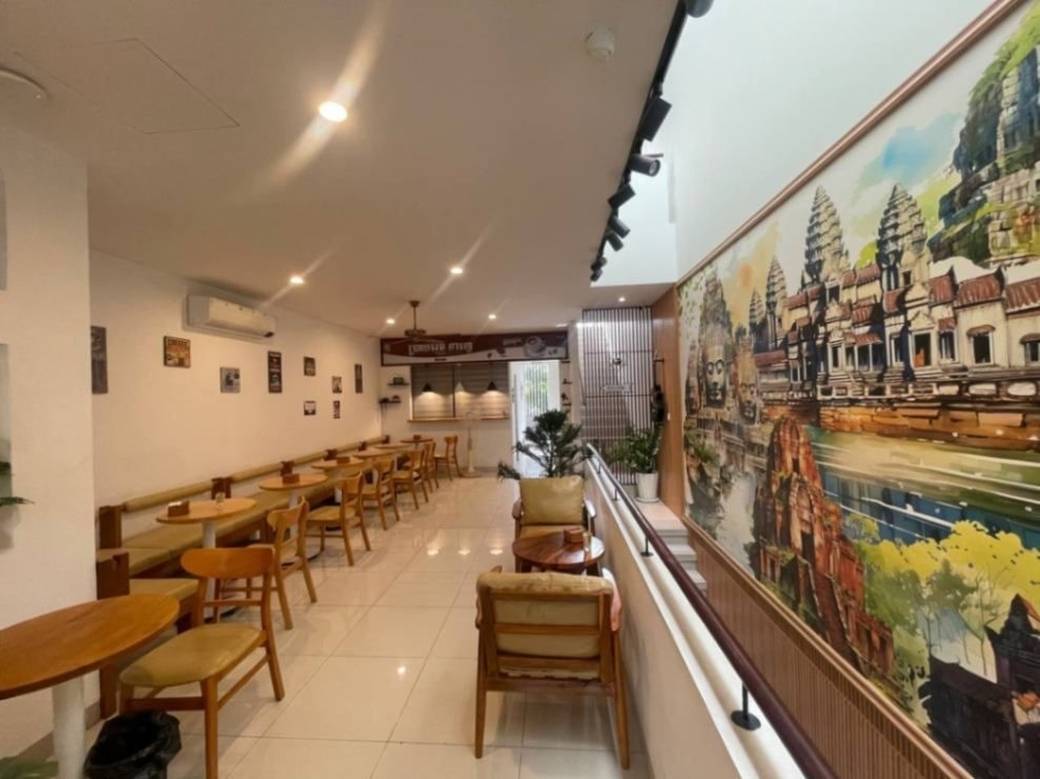Por Sen Chey321.3平方米使用面积店屋出售