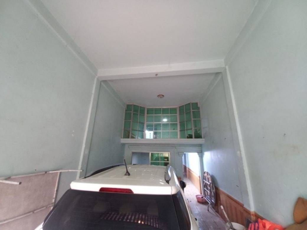 $80,000 Flat House
