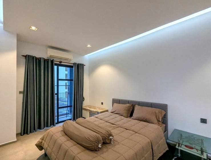 Urban Loft | 2 Bedrooms Condo K pronájmu