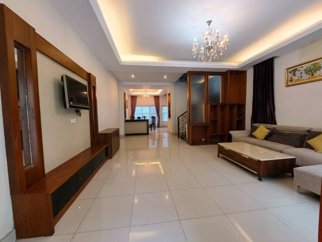 216 sqm Living Size Villa For Rent in Sen Sok