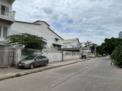 5,838 sqm Land Size Sklad Na prodej