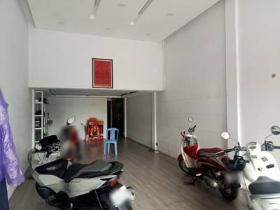 84 sqm Land Size Shophouse Na prodej