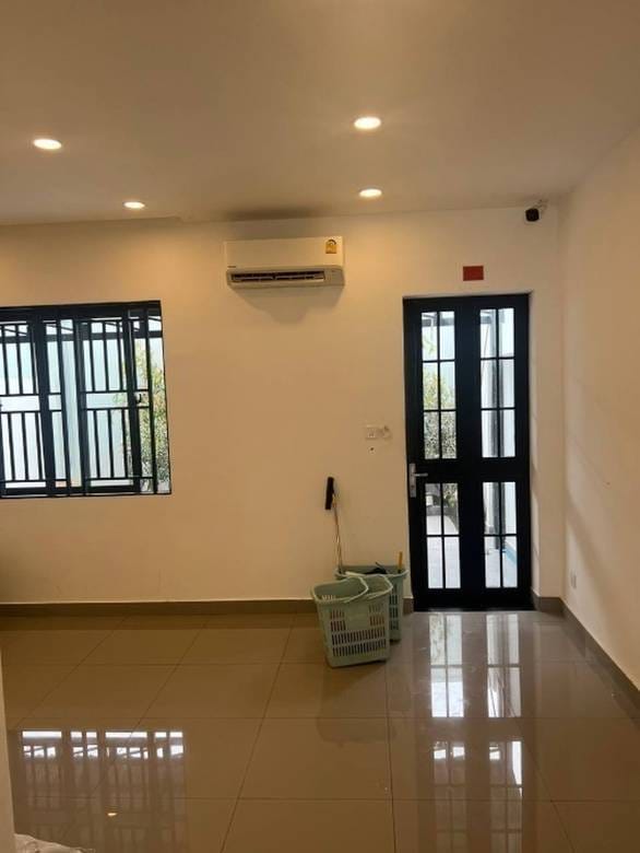 Meanchey店屋出售，价格$585,000