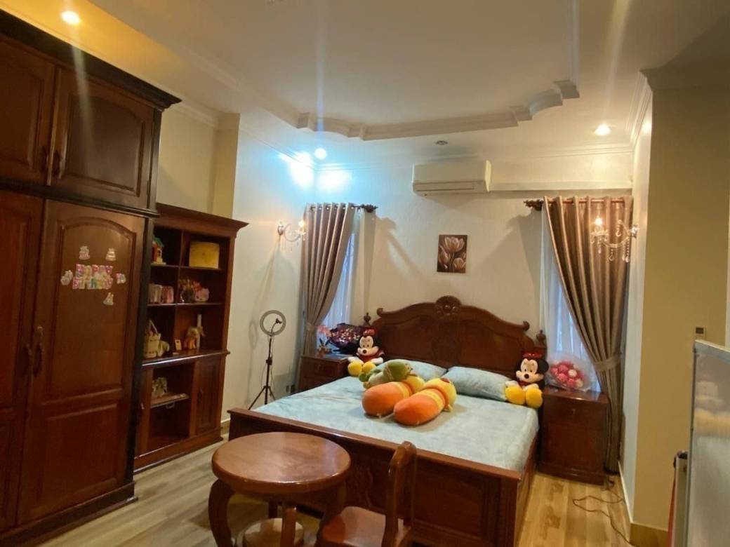 143 sqm Land Size Shophouse For Sale