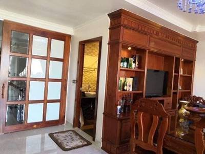 Shophouse For Sale with 2 Parking Space