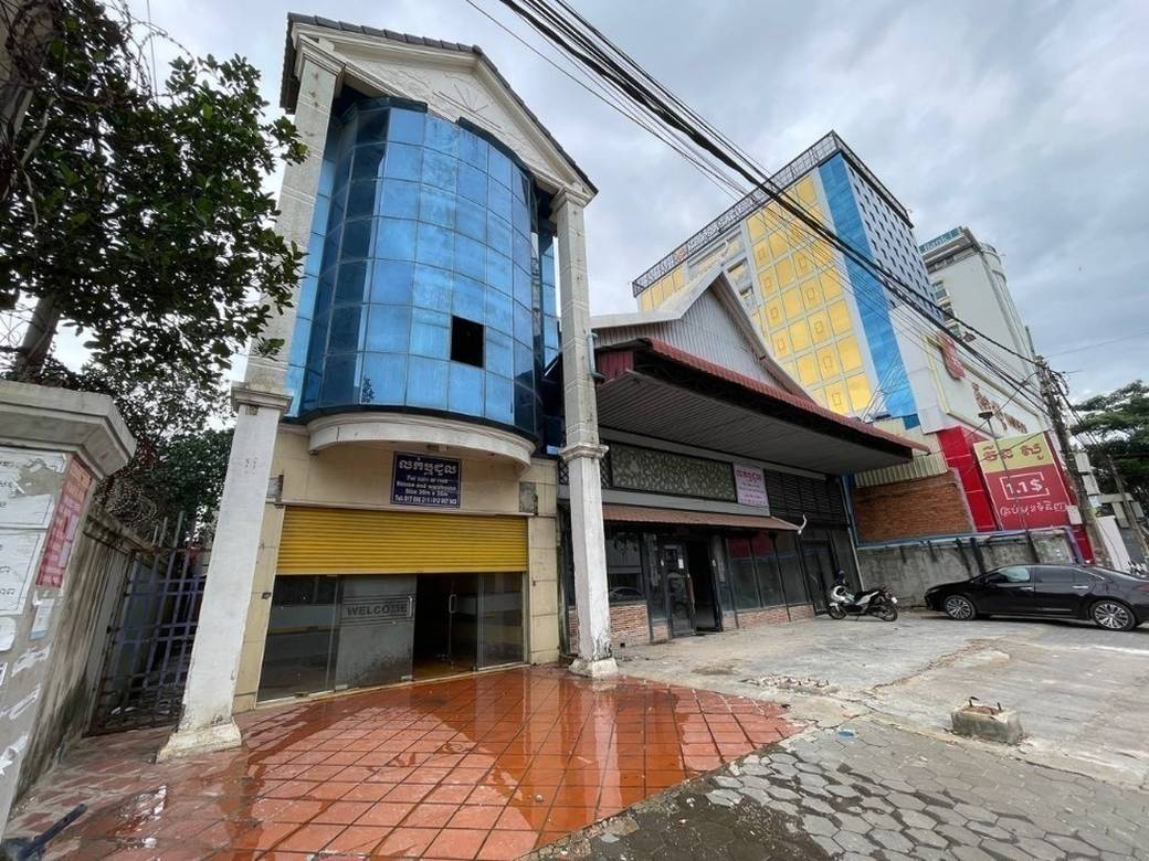 带5个停车位的CommercialShophouseFor Sale & Rent