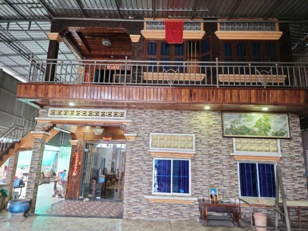 居住面積616㎡のHouse and lot売り物件（Pursat）