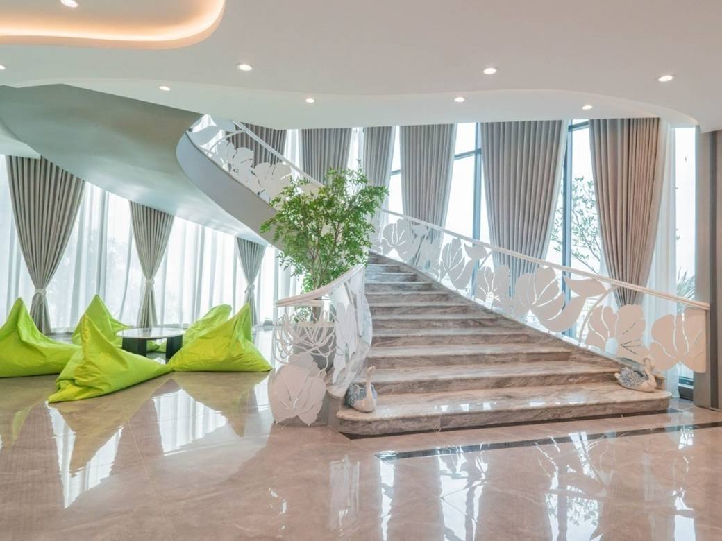 Zařízeno Penthouse K pronájmu
