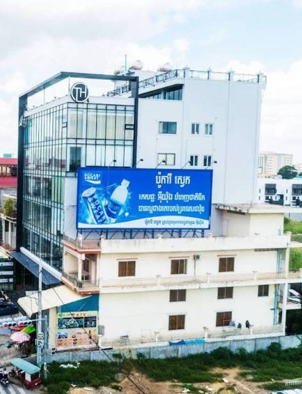 90 sqm Living Size Kanceláře K pronájmu in Daun Penh
