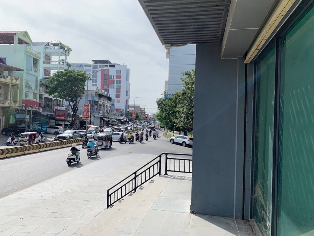 120平方米土地面积的CommercialShophouse出租