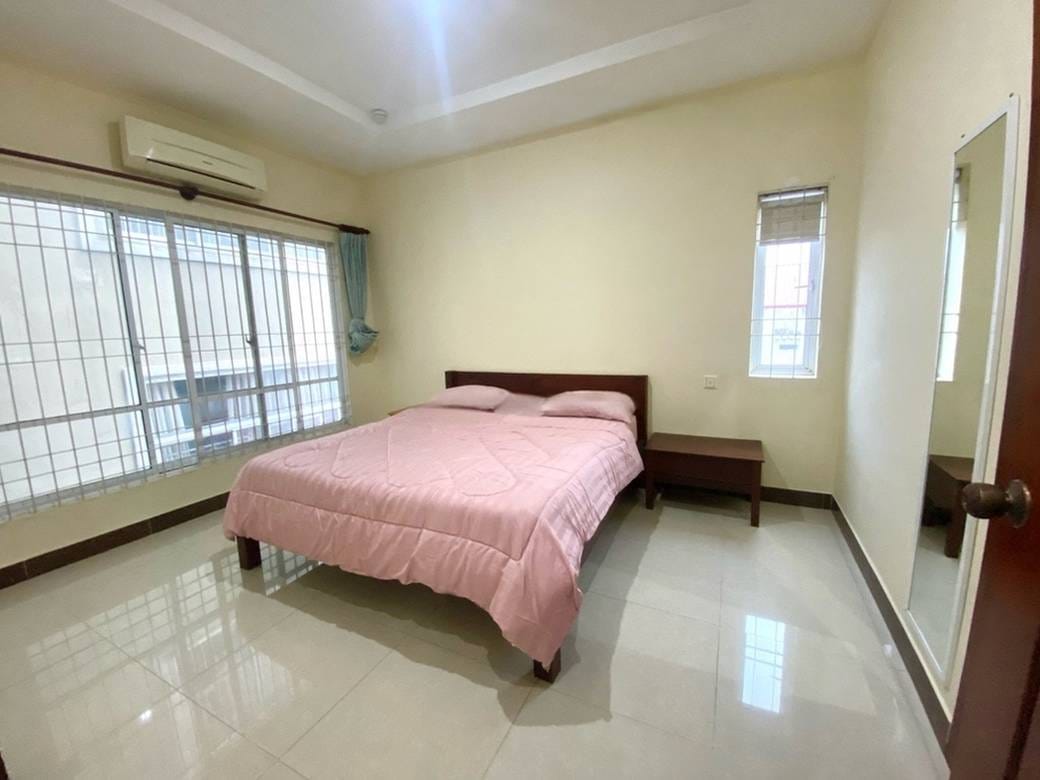 1卧室套房出租，价格$300