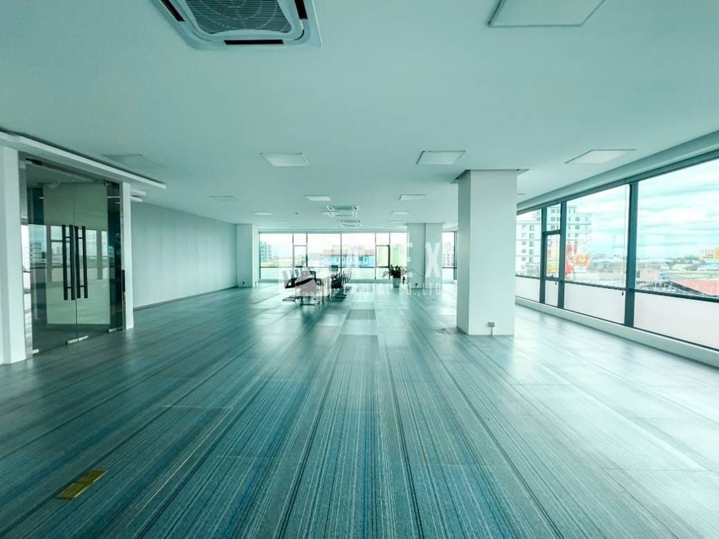 400 sqm Living Size Kanceláře K pronájmu in Sen Sok