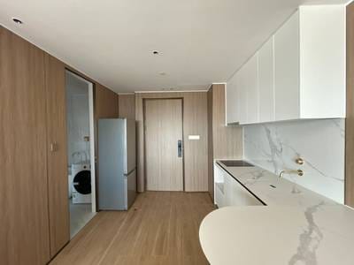 Vue Aston | Studio Na prodej in Chbar Ampov $135,000