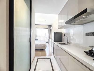 The Pinnacle Residence | Zařízeno Studio For Sale & Rent