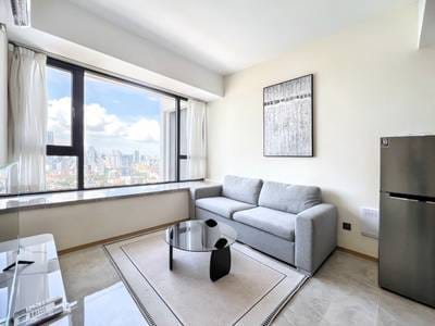 The Pinnacle Residence | Zařízeno Condo For Sale & Rent