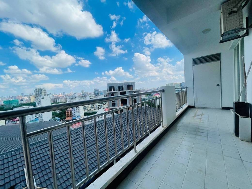 Condo For Sale in Toul Kork $180,000