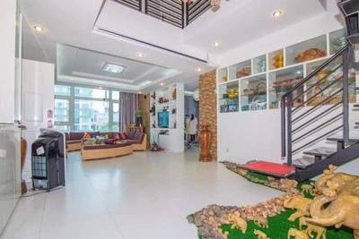Bâtiment À louer de 900 m² habitables à Boeng Keng Kang