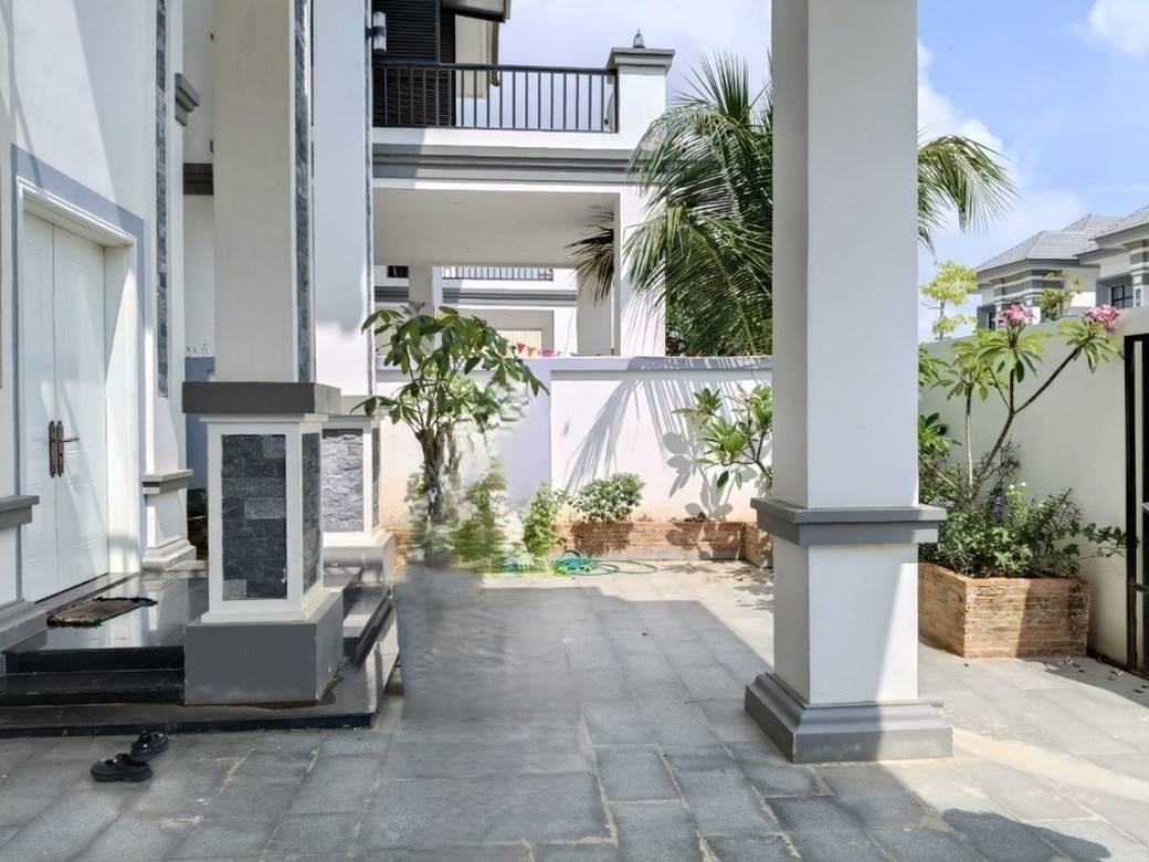 200 sqm Land Size Villa For Sale & Rent