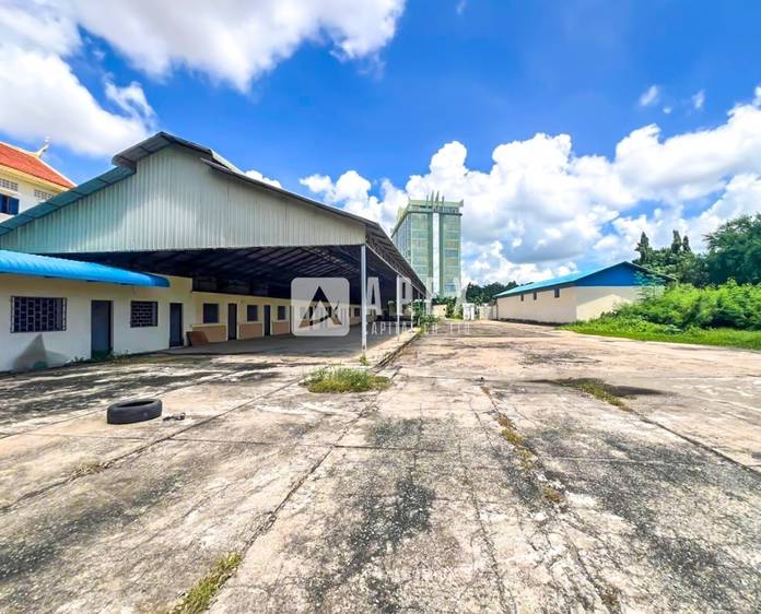 Warehouse For Rent in Chroy Changvar, Phnom Penh