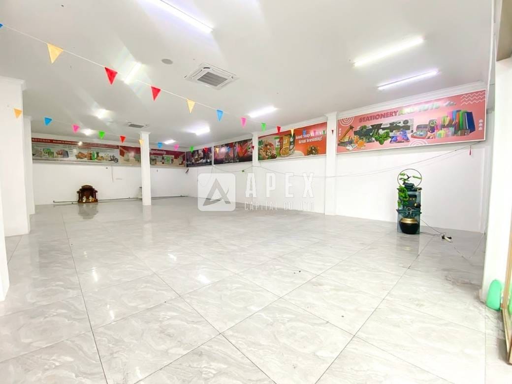 CommercialShophouse Na wynajem w Daun Penh $9,000