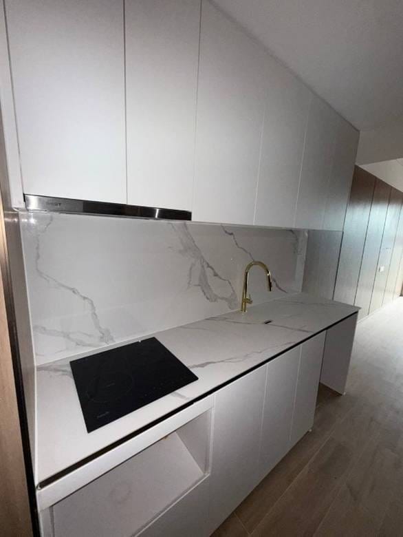 Vue Aston | Zařízeno Condo Na prodej