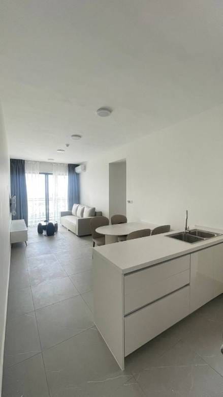 Urban Village Phase 2 | Zařízeno Condo For Sale & Rent