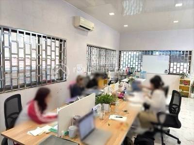 Villa For Rent with 3 Parking Space