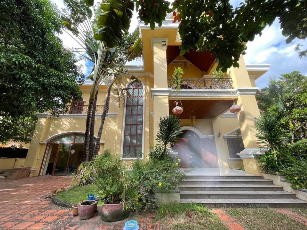 $3,500 Villa