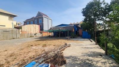 1,984平方米土地面积的House and lot出售