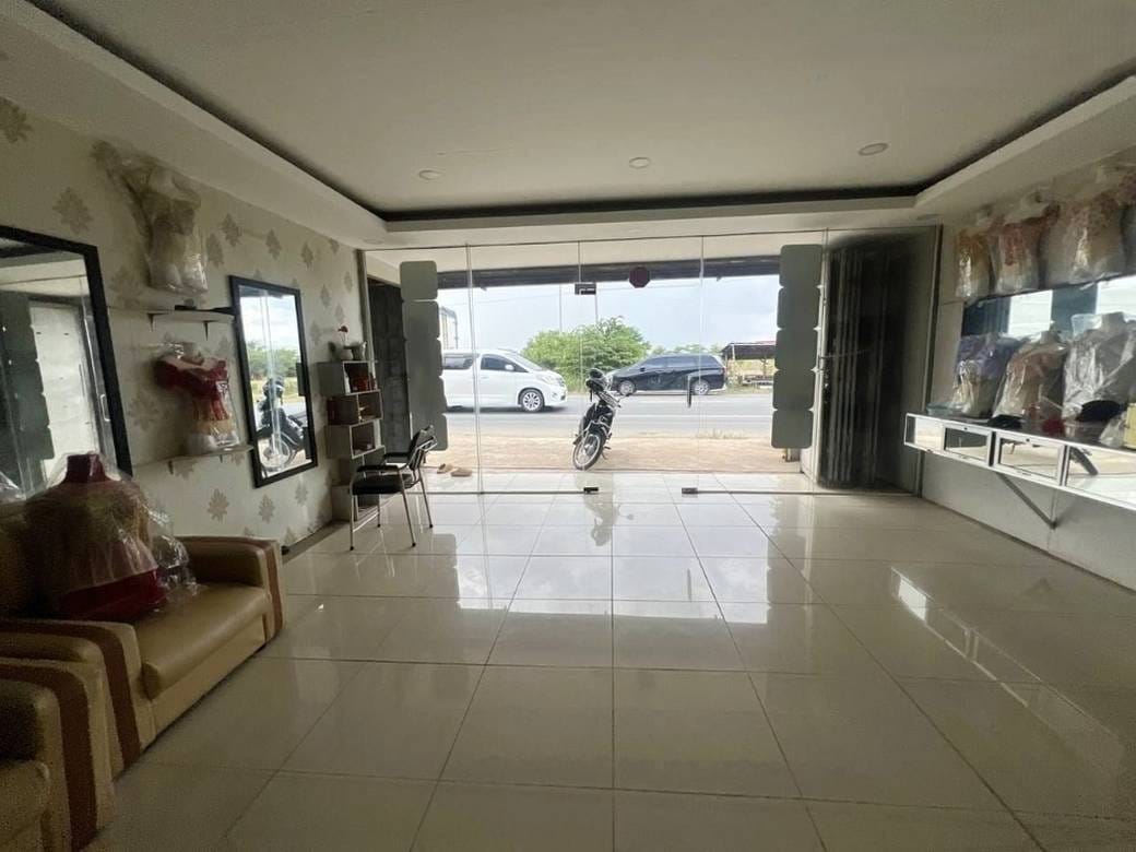 236 sqm Living Size Warehouse For Sale in Kien Svay