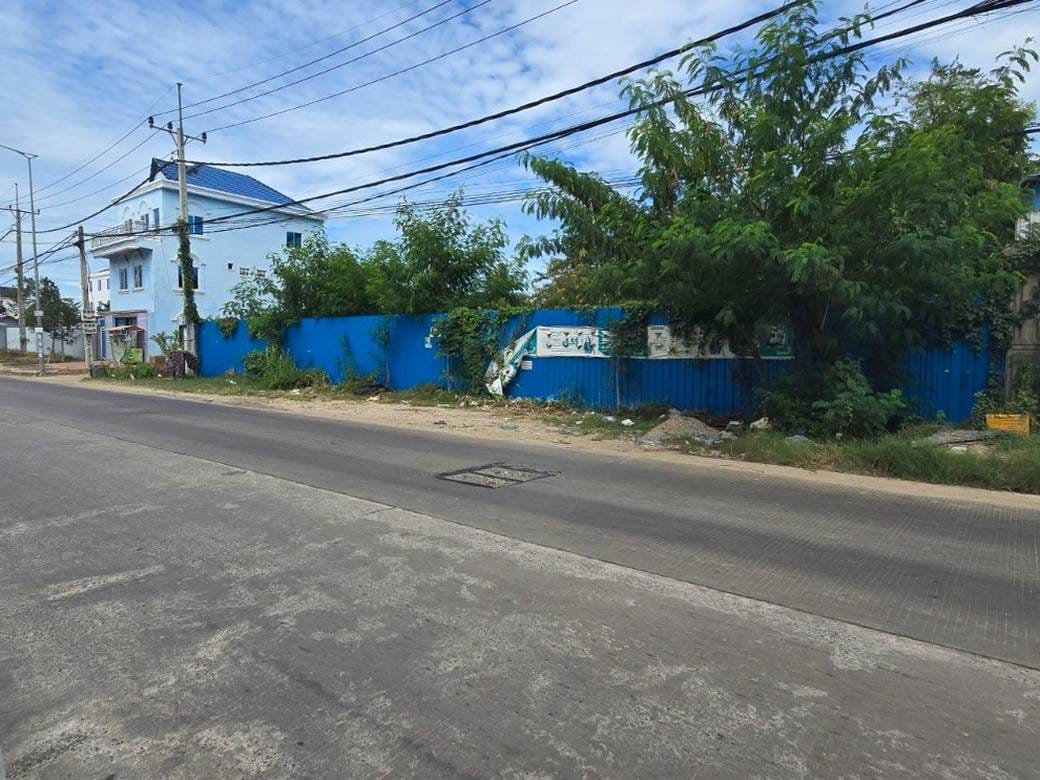 Relief À vendre de 3,767 m² de terrain