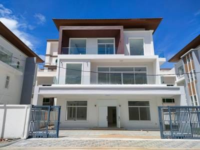 420 sqm Land Size Villa For Rent