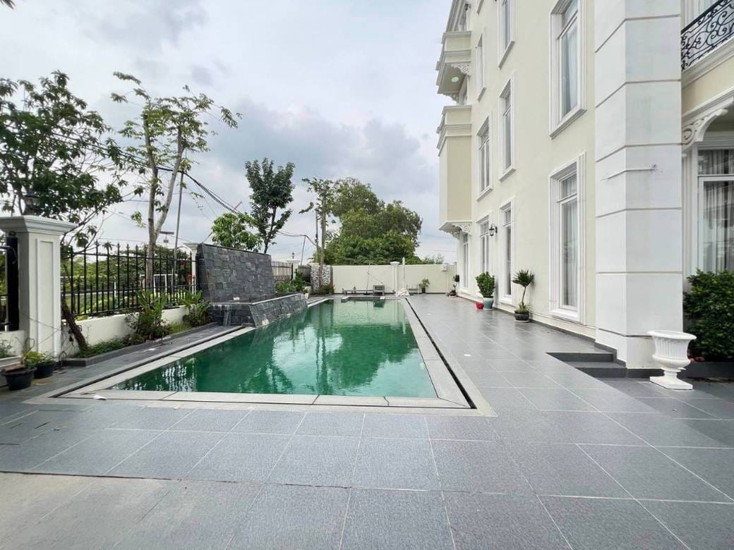 $7,000 Villa