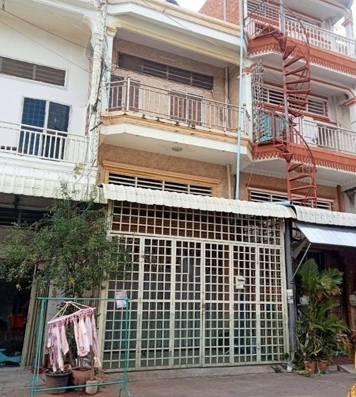 66 sqm Land Size Flat House Na prodej