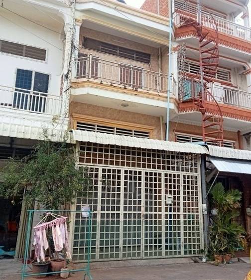 66 sqm Land Size Flat House Na prodej