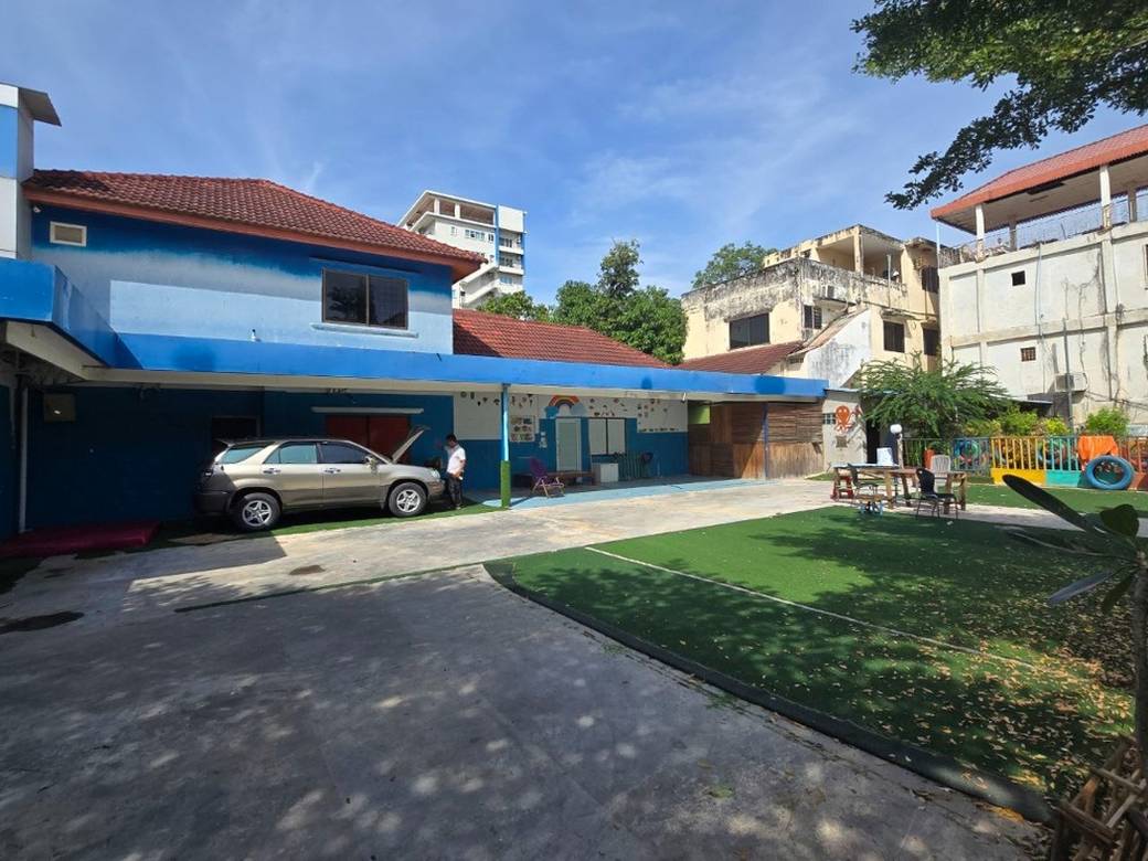 Bâtiment À louer à Toul Kork $4,500