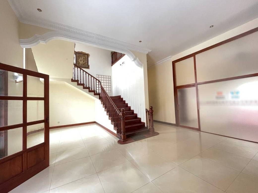 220 sqm Living Size Villa For Rent in Toul Kork