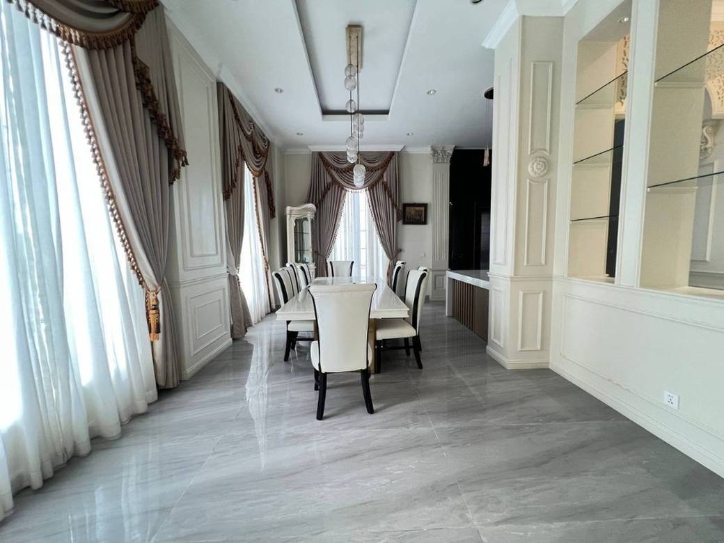 720 sqm Living Size Villa For Rent in Sen Sok