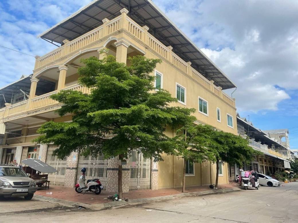 $150,000 Maison mitoyenne