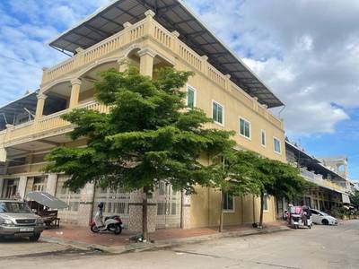 $150,000 Maison mitoyenne
