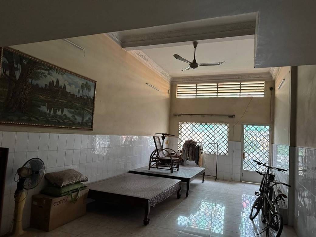115 sqm Land Size Shophouse For Sale