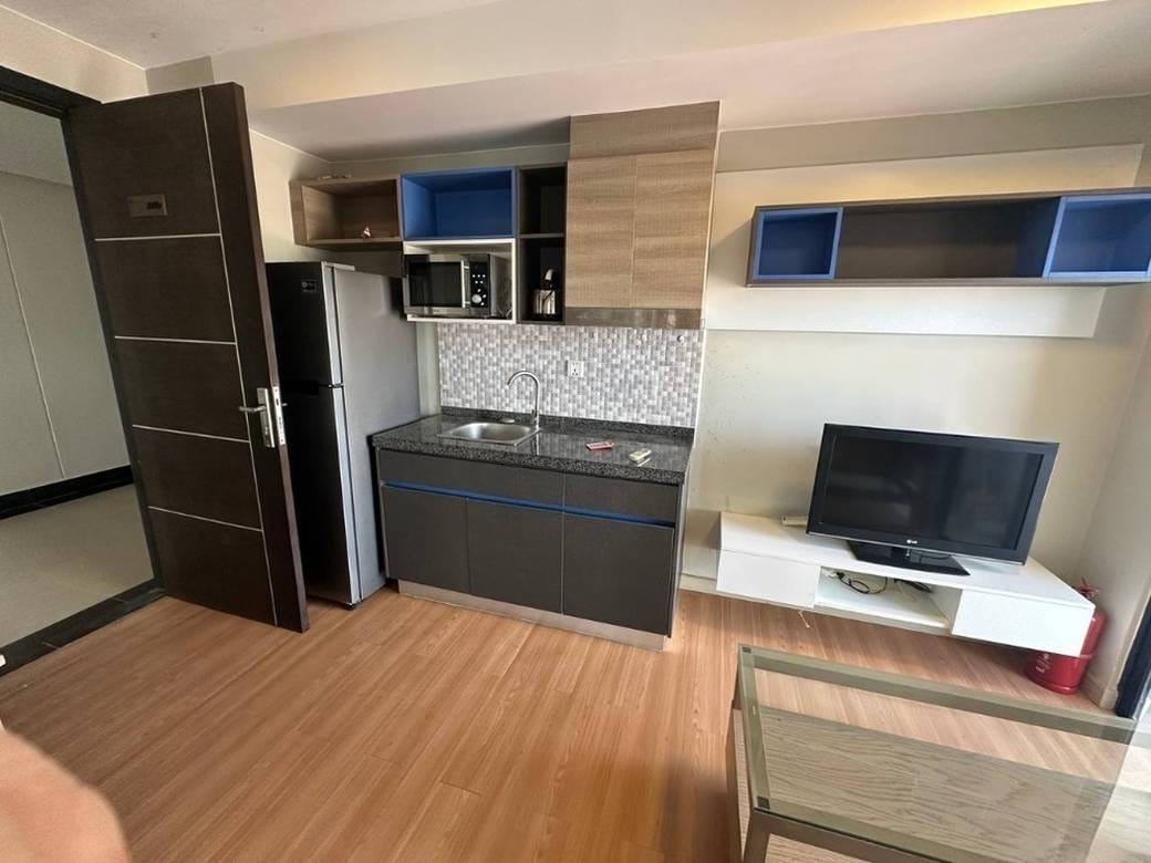 $450 Condo