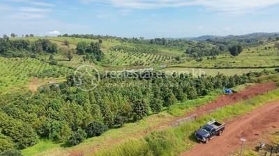 ที่ดิน สำหรับขาย ใน Saen Monourom $2,400,000