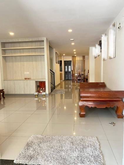 Maison en rangée À louer de 110 m² de terrain
