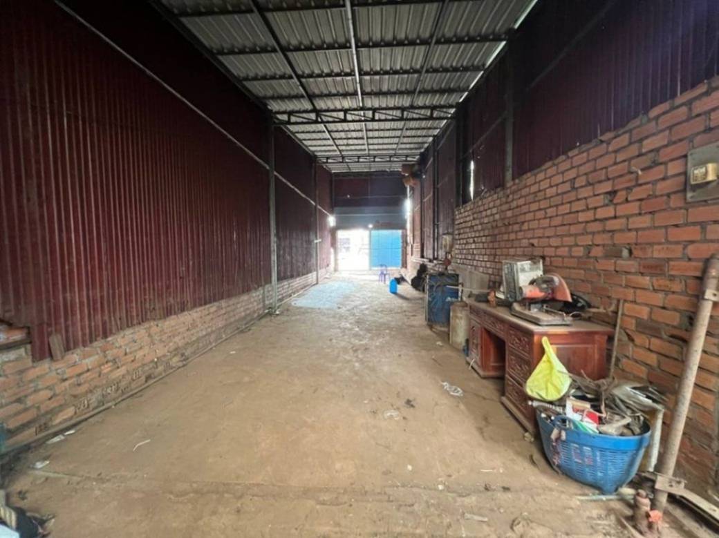 Boeng Kansaeng Warehouse For Sale in Boeng Kansaeng