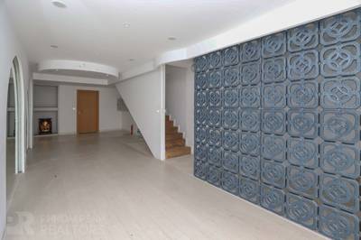 $600,000 Flat House