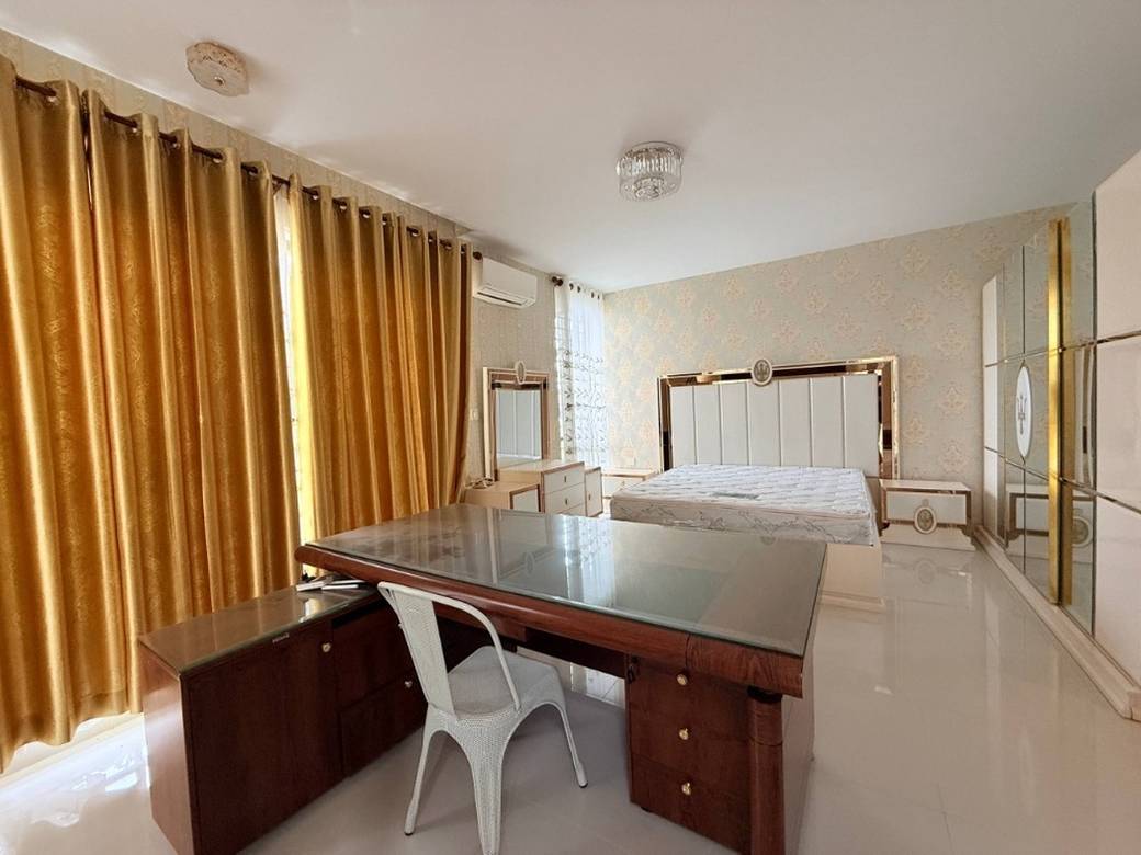 Borey Peng Huoth : The Star Diamond | Villa Jumelle 4 chambres À louer