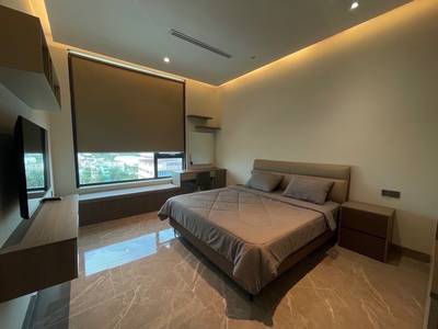 แฟลต ราคา $1,300